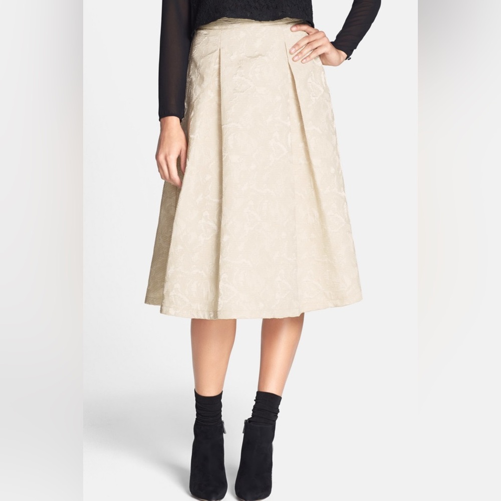 NEW WITH TAGS Revolve Brand ASTR Women's Flare Midi sparkle Skirt sz XS beige‎